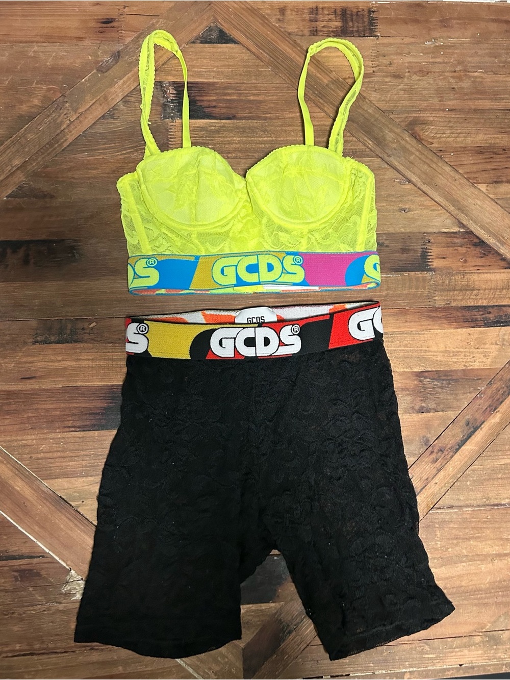 GCDS Women’s Graphic Top & Lace Bottoms